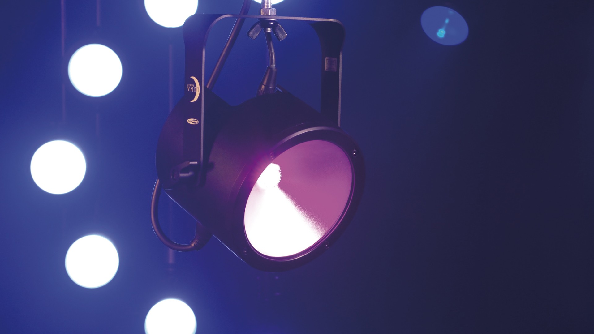 Luna Par 120 Q4 120 W RGBW COB LED Spot
