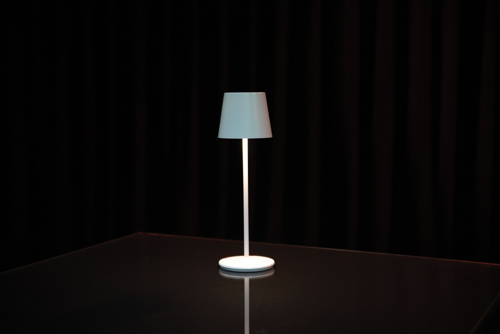 EventLITE Table-RGBW RGBW Accu LED Lamp - wit