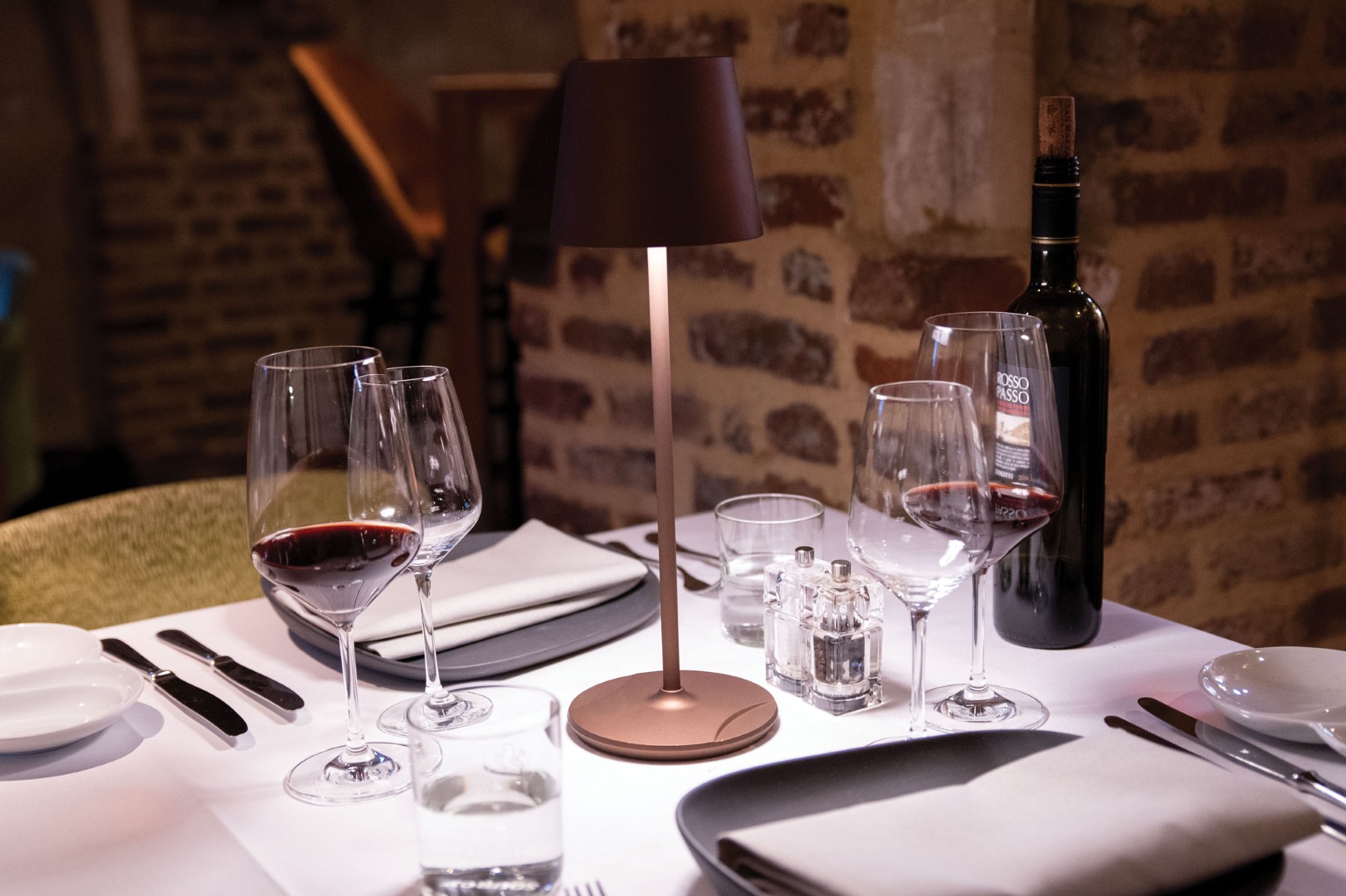 EventLITE Table-RGBW RGBW Accu LED Lamp - brons