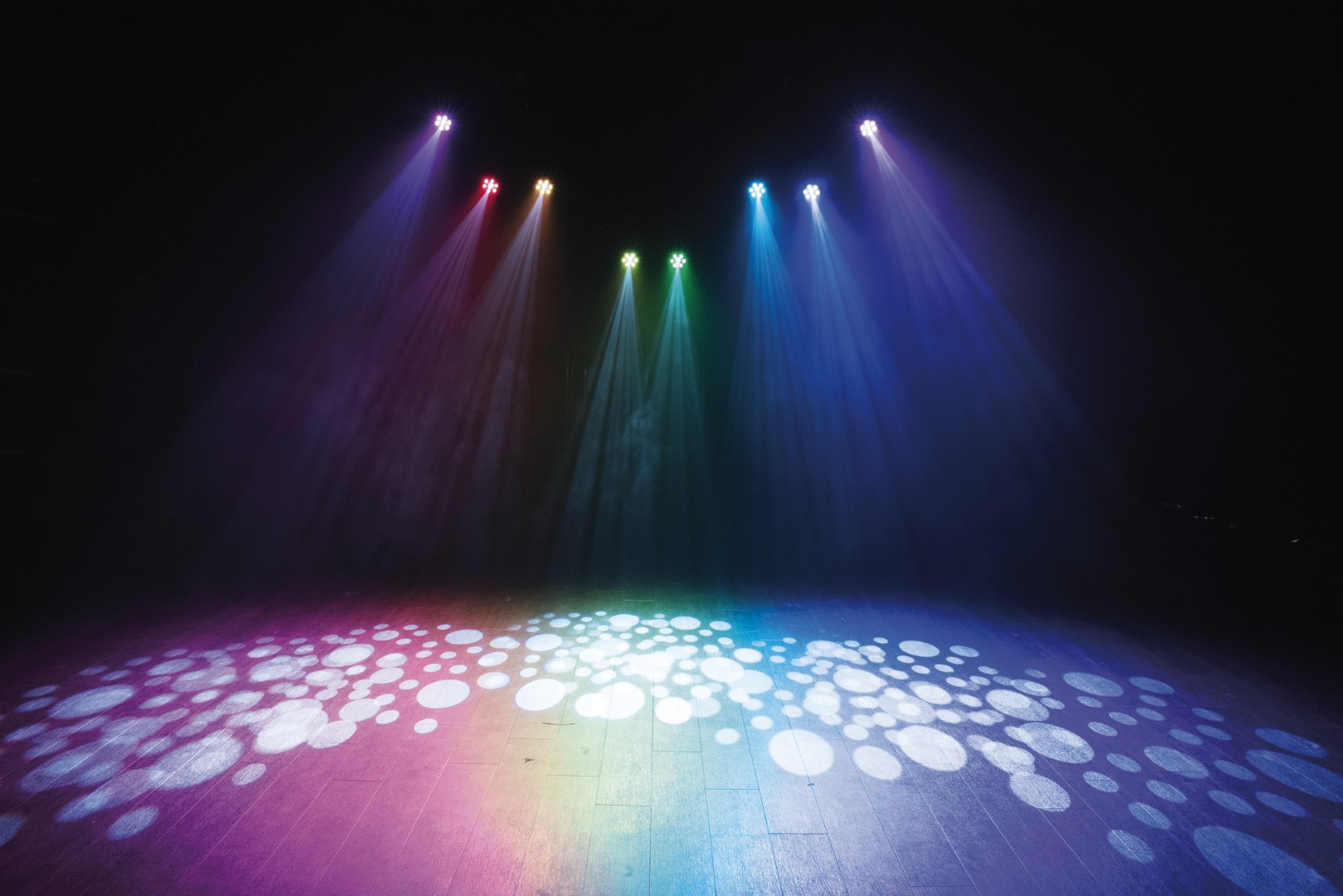 Shark Combi Spot One 6x 8 W RGBW LED Wash and Spot Moving Head