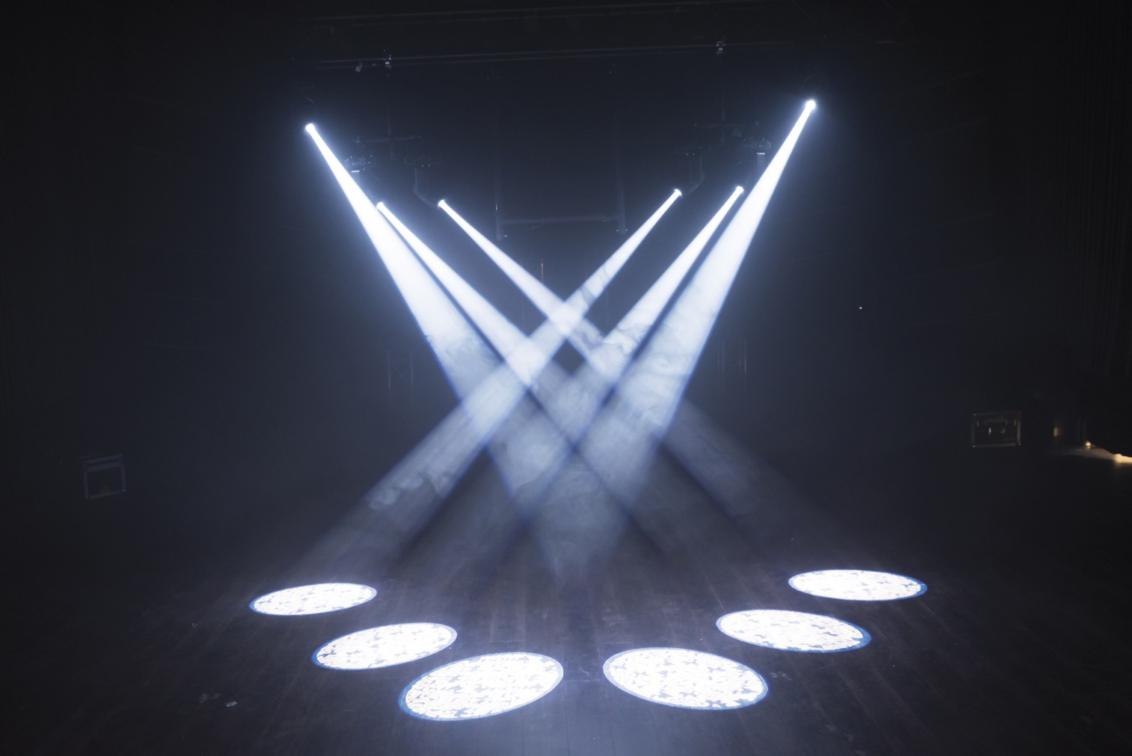 Shark Spot One Compacte 60 W LED Spot Moving Head