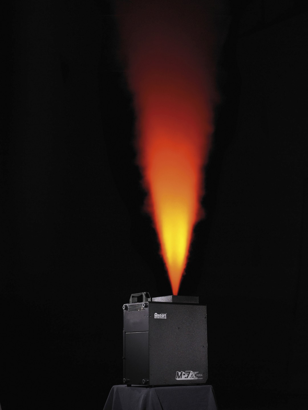 M-7X 1500 W Pro CO₂-simulerende RGBA-Fogger