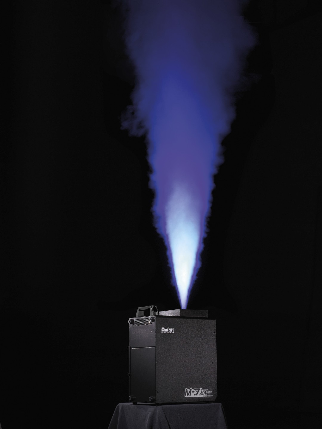 M-7X 1500 W Pro CO₂-simulerende RGBA-Fogger