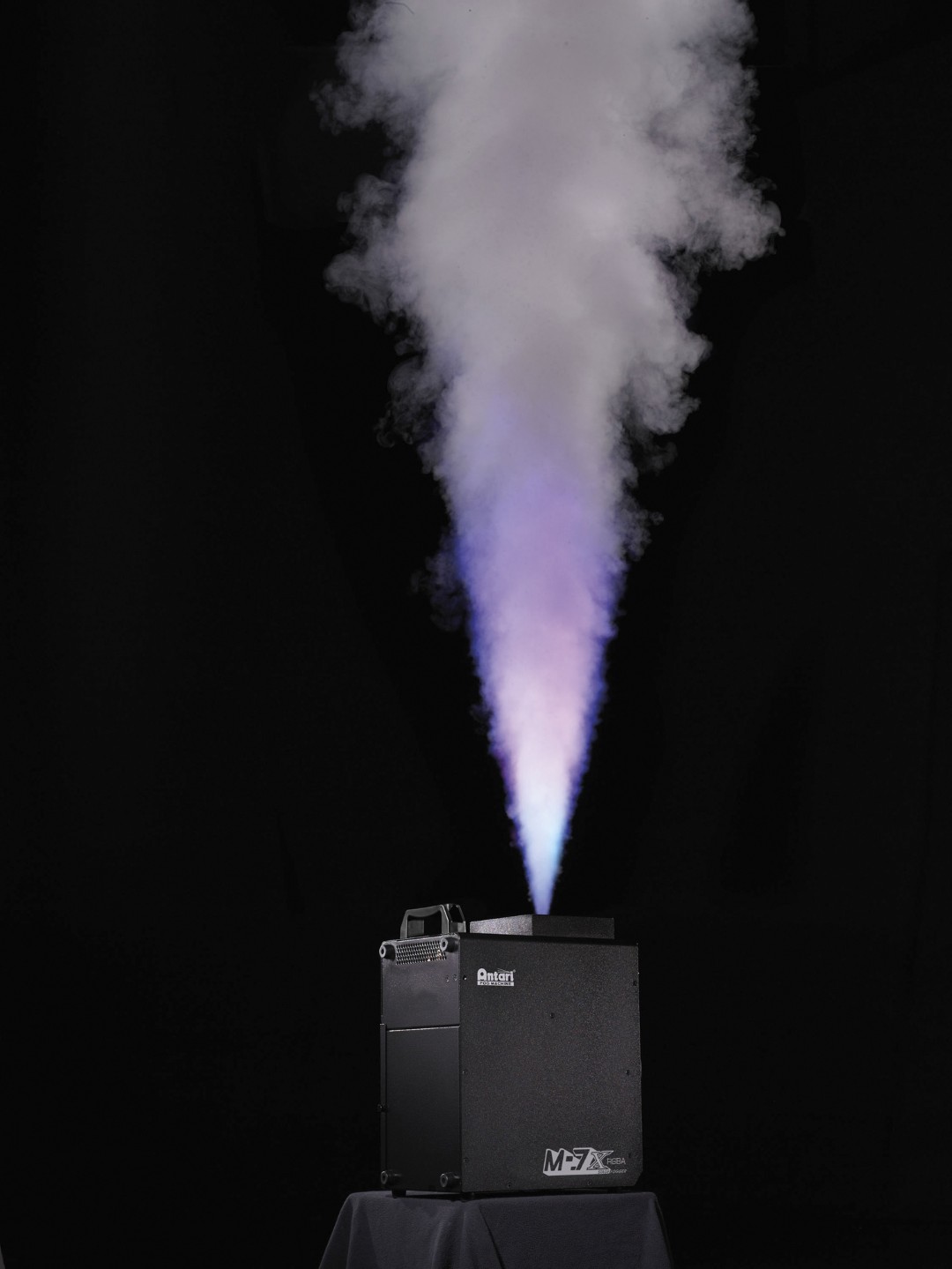 M-7X 1500 W Pro CO₂-simulerende RGBA-Fogger