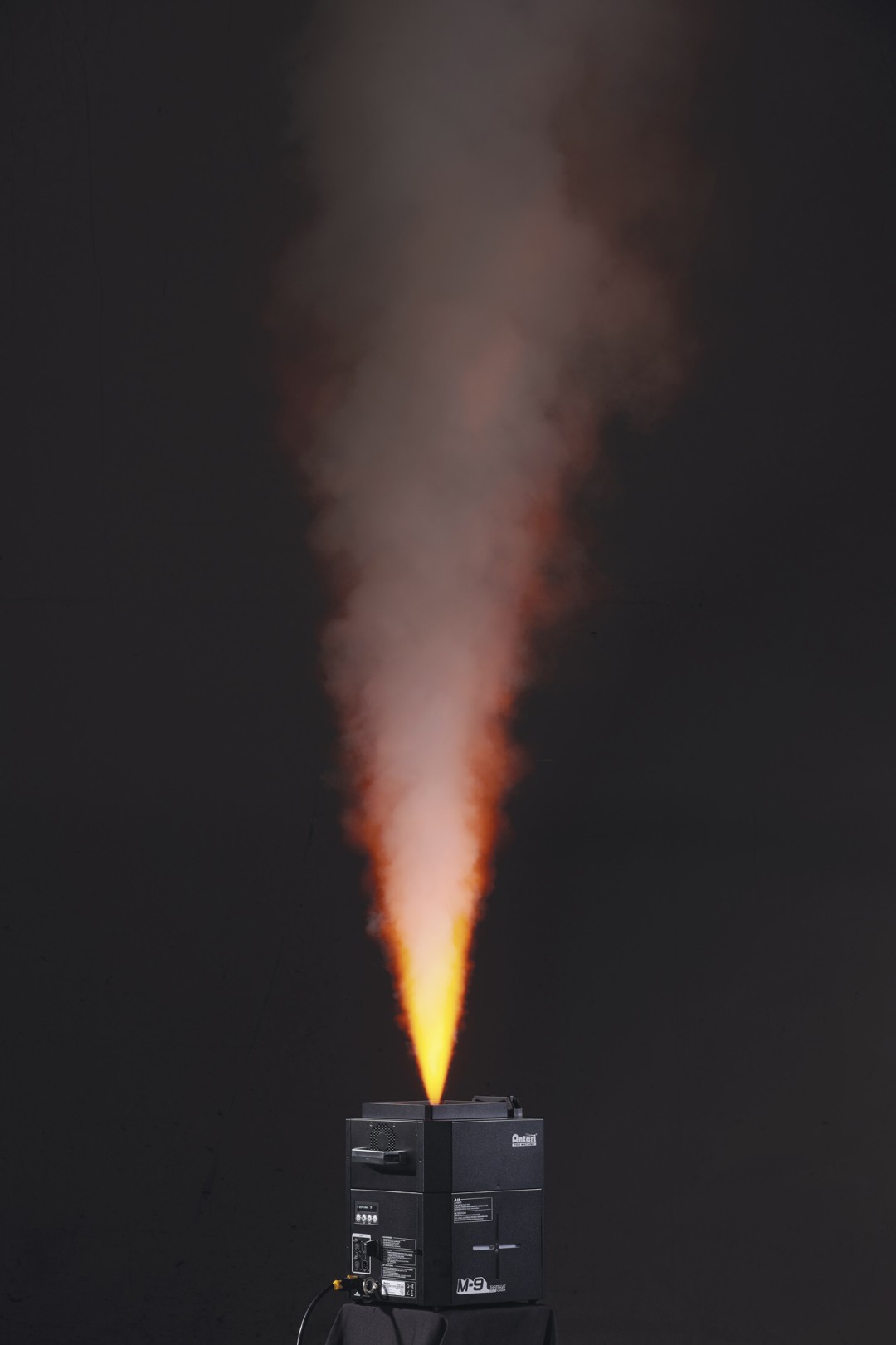 M-9 Jet 1800 W Pro CO₂-simulatie RGBAW Jet Fogger