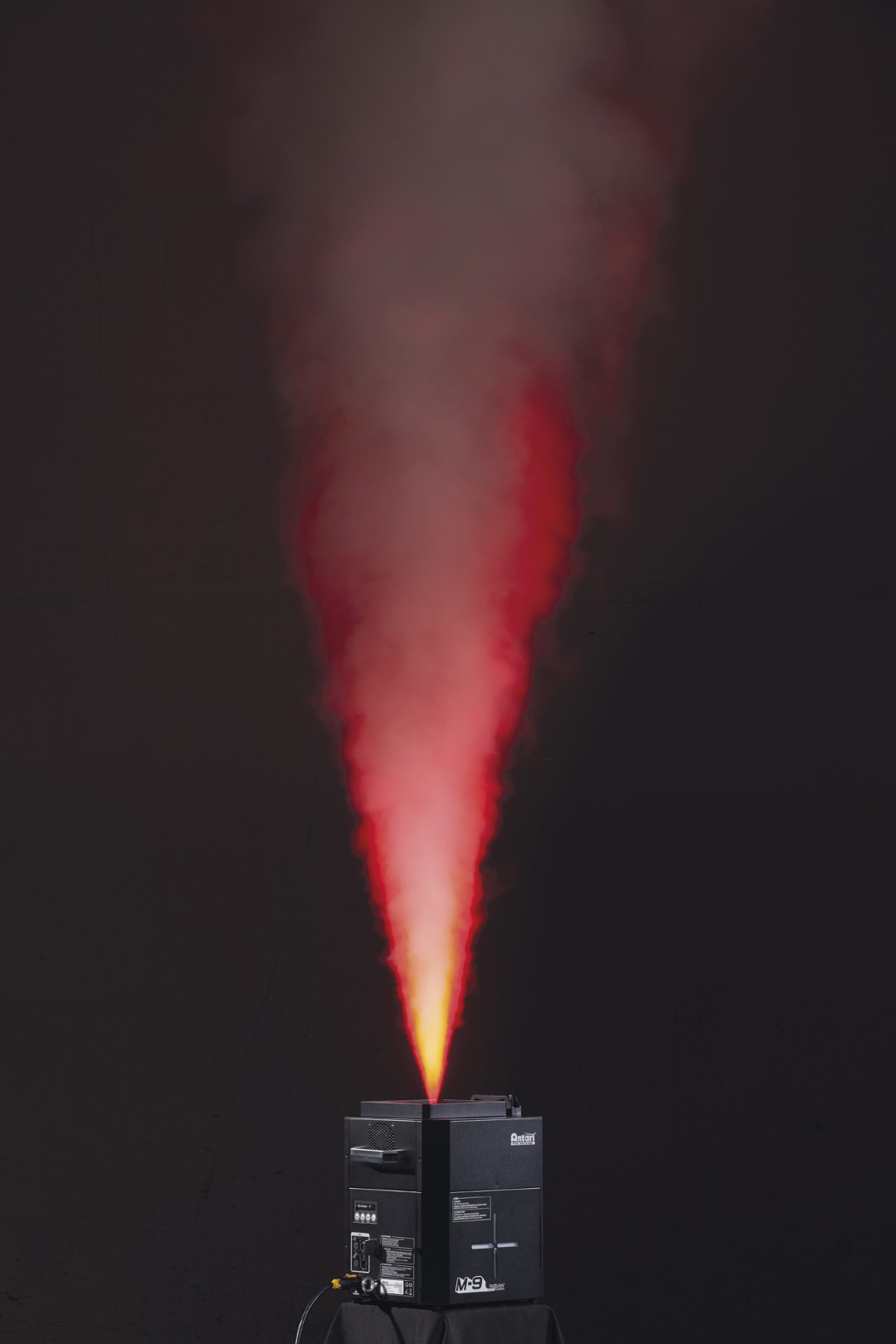 M-9 Jet 1800 W Pro CO₂-simulatie RGBAW Jet Fogger