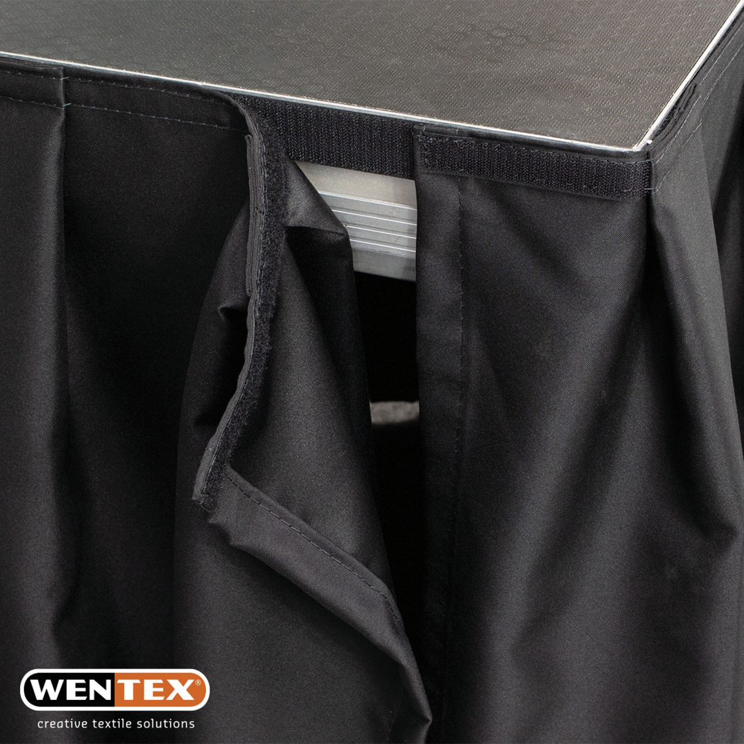 Stage Skirt MCS 300 g/m² Geplooid Zwart – 620 x 60 cm Podiumrok