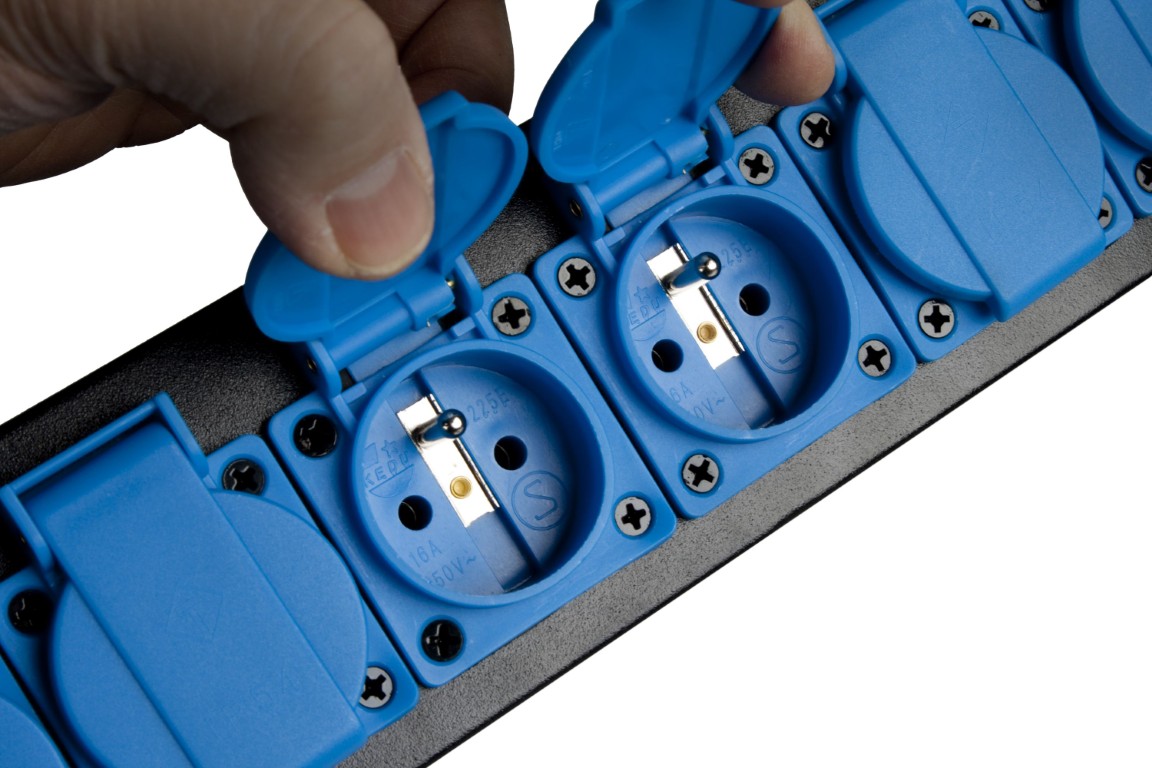 Stroomverdeler voor het bedienen van lichteffecten, volledig bekabeld - PC-8 Mk2 FRA/BEL