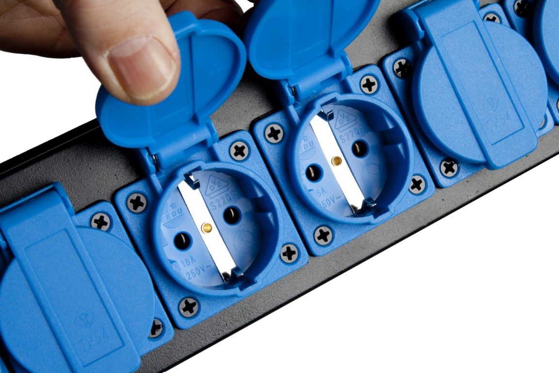 Stroomverdeler voor het bedienen van lichteffecten, volledig bekabeld - PC-8 Mk2 GER