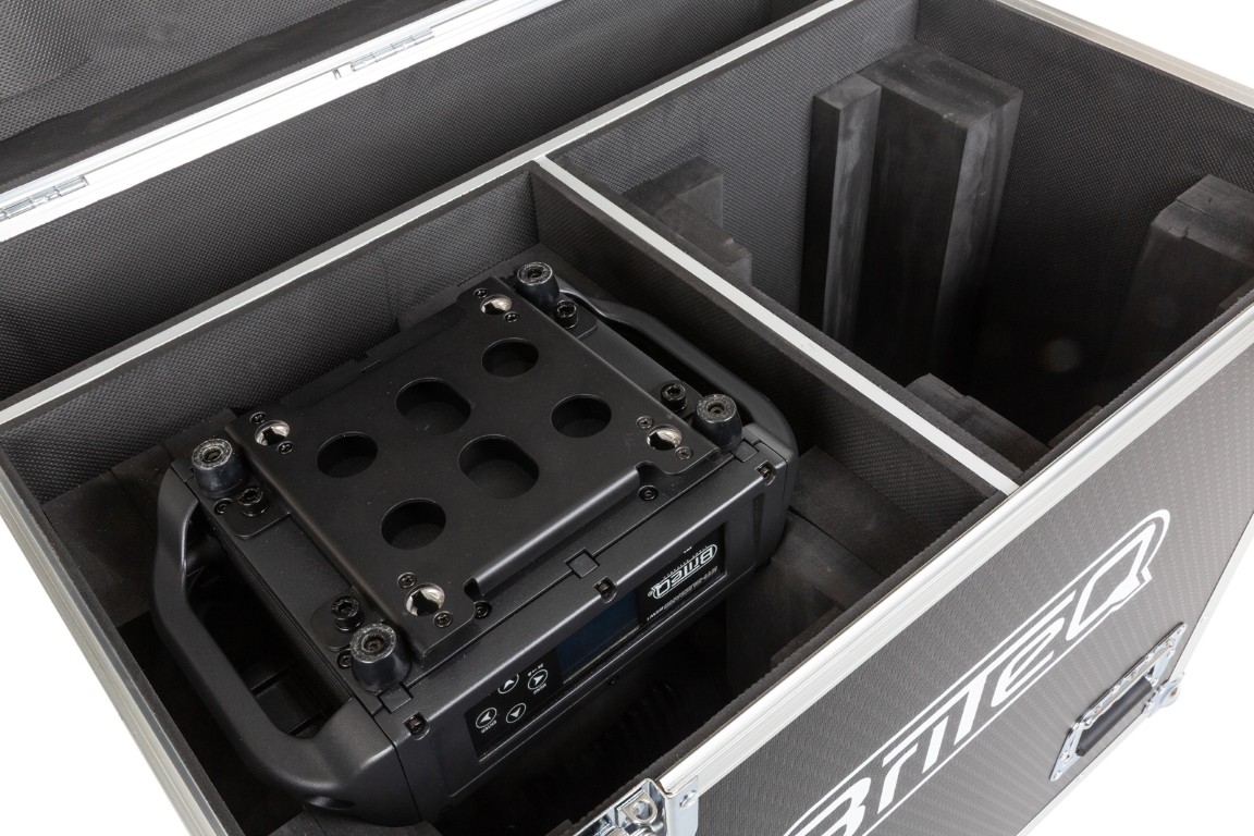 Stapelbare flightcase van 80x 60cm met zelfuitlijnende wielen voor het vervoeren van 2x BTI-BLIZZARD BSW1 + accessoires - MOVING HEAD CASE 13