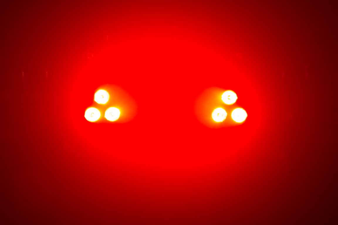 Een fabelachtig 4-in-1 lichteffect voor mobiele DJ's! - PARTY BAR