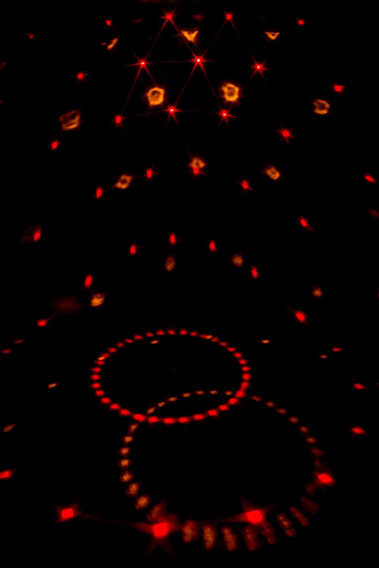 Een zeer aantrekkelijk en compact DMX-gestuurd LED-effect - LED DIAMOND II