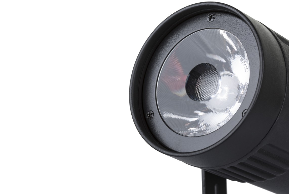 Compacte, stijlvolle 15W RGBW-projector voorzien van een zeer smalle 4° lens. - BEAMSPOT1-DMX FC