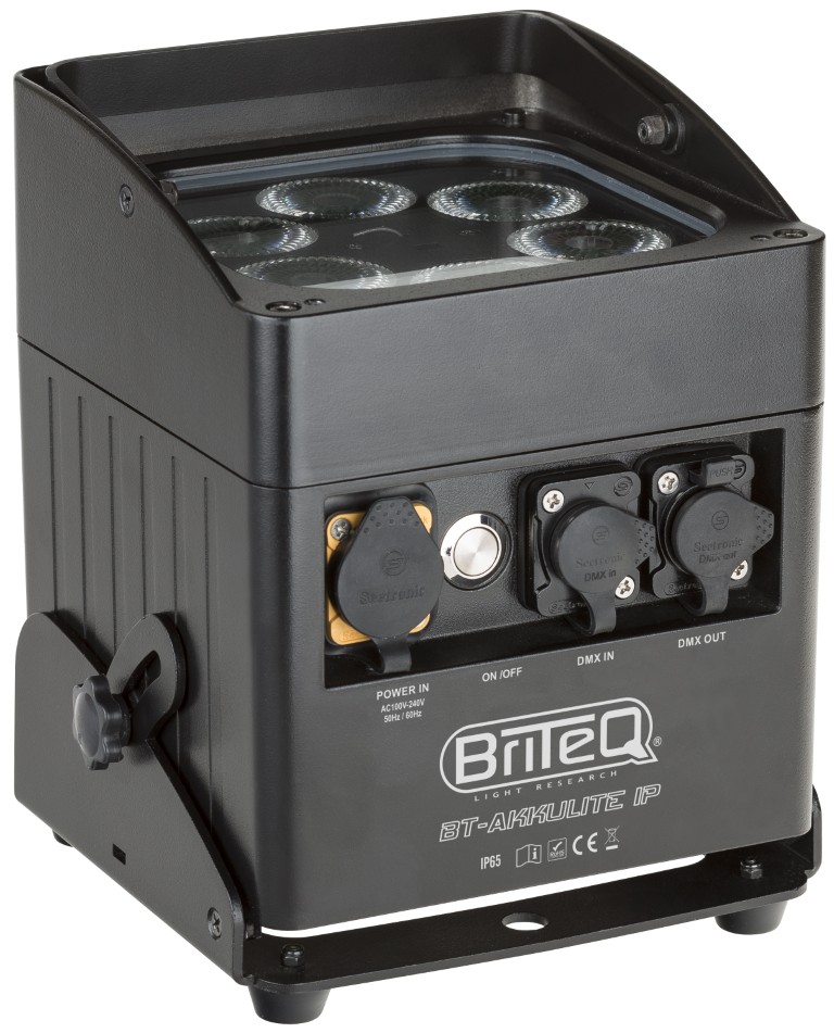 Weersbestendige (IP65) LED uplighter met batterij en draadloze DMX, gebaseerd op 6 stuks RGBWA Led’s. De perfecte oplossing voor buitentoepassingen als tuinfeestjes, verlichten van opritten en planten enz. - BT-AKKULITE IP