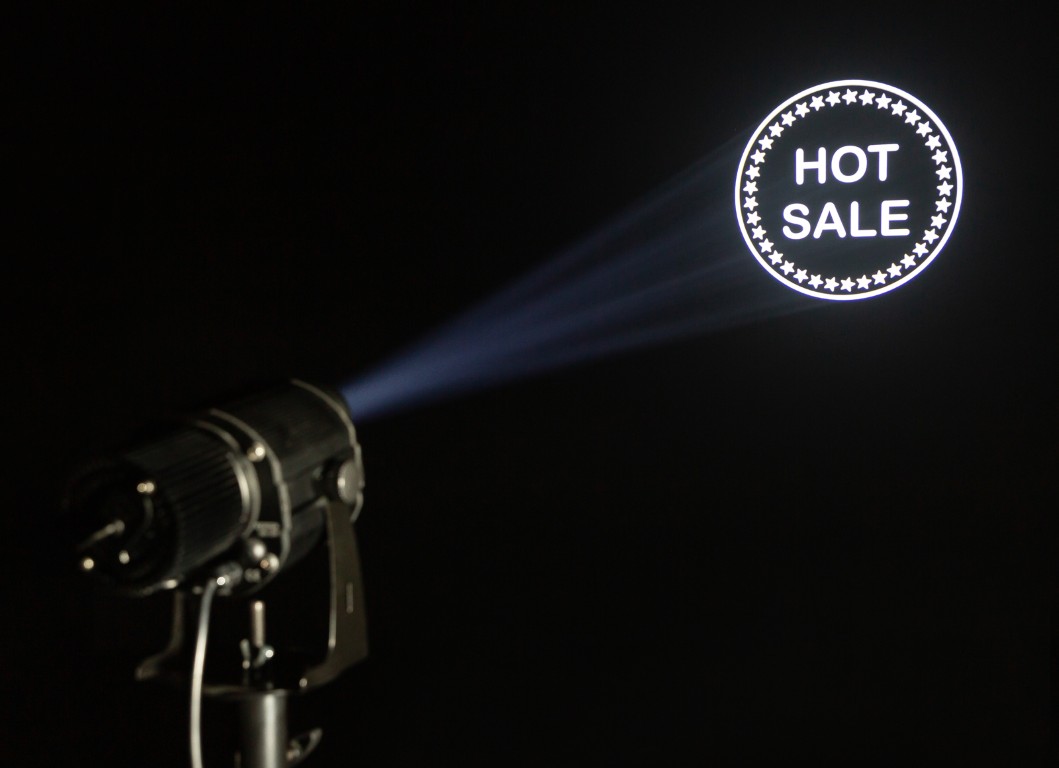 Krachtige outdoor IP65 logoprojector op basis van een 100W koud witte LED - ROTOGOBO OUTDOOR