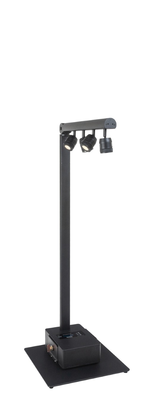 Stijlvolle batterij-gevoede IP64 OUTDOOR 4x 5Watt LED-verlichtingspaal met draadloze DMX, perfect voor het verlichten van tuinfeesten, buffetten, presentatiebalies, enz. - BTI-AKKUPOLE BLACK
