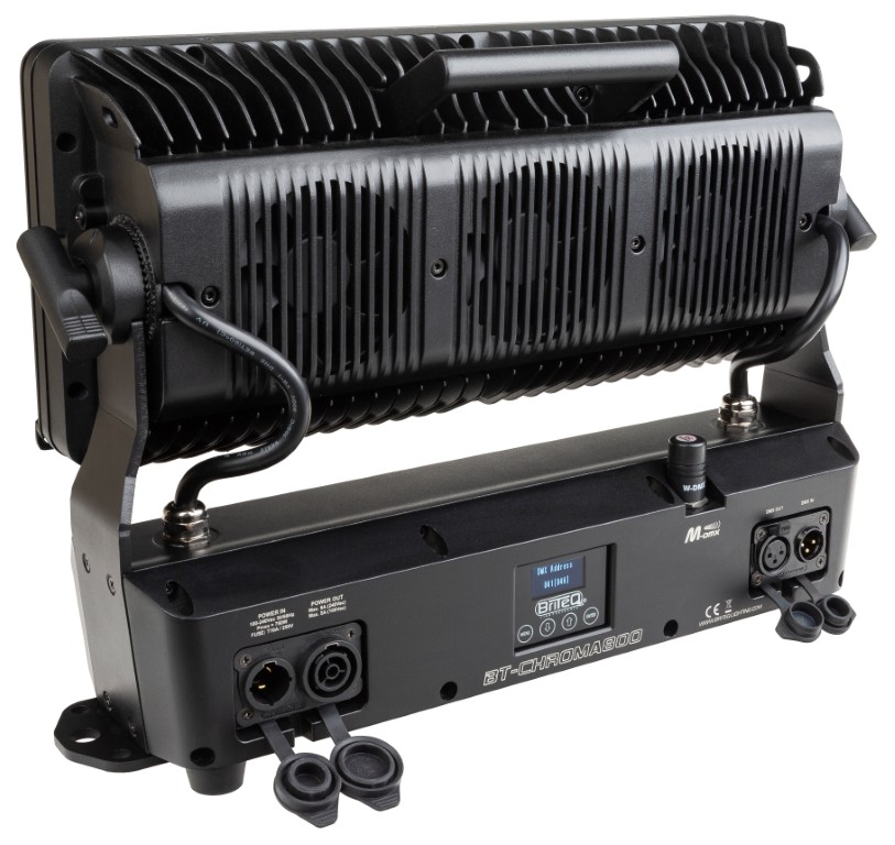 Krachtige IP65 binnen- en buiten-LED-projector (40x 20W RGBL LED's) voor de entertainment- en verhuursector of voor vaste installaties - BT-CHROMA 800