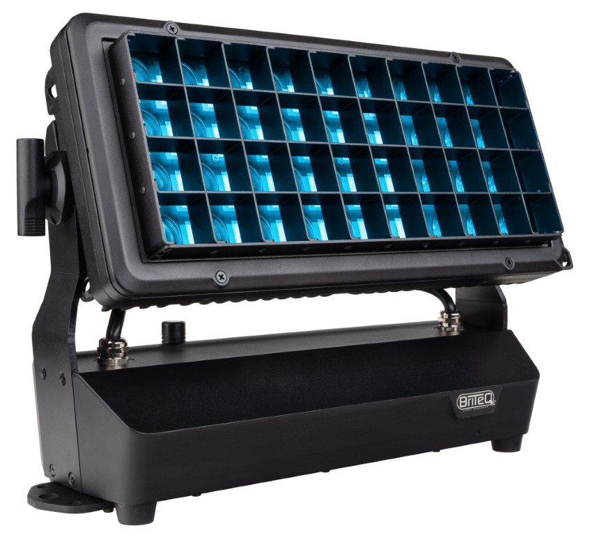 Dit lichtschild wordt op de BT-CHROMA 800 bevestigd om bij installaties het zicht op LED's tegen te gaan, en hinderlijke verblinding van voorbijgangers te vermijden - BT-CHROMA 800 - Anti Glare Grid
