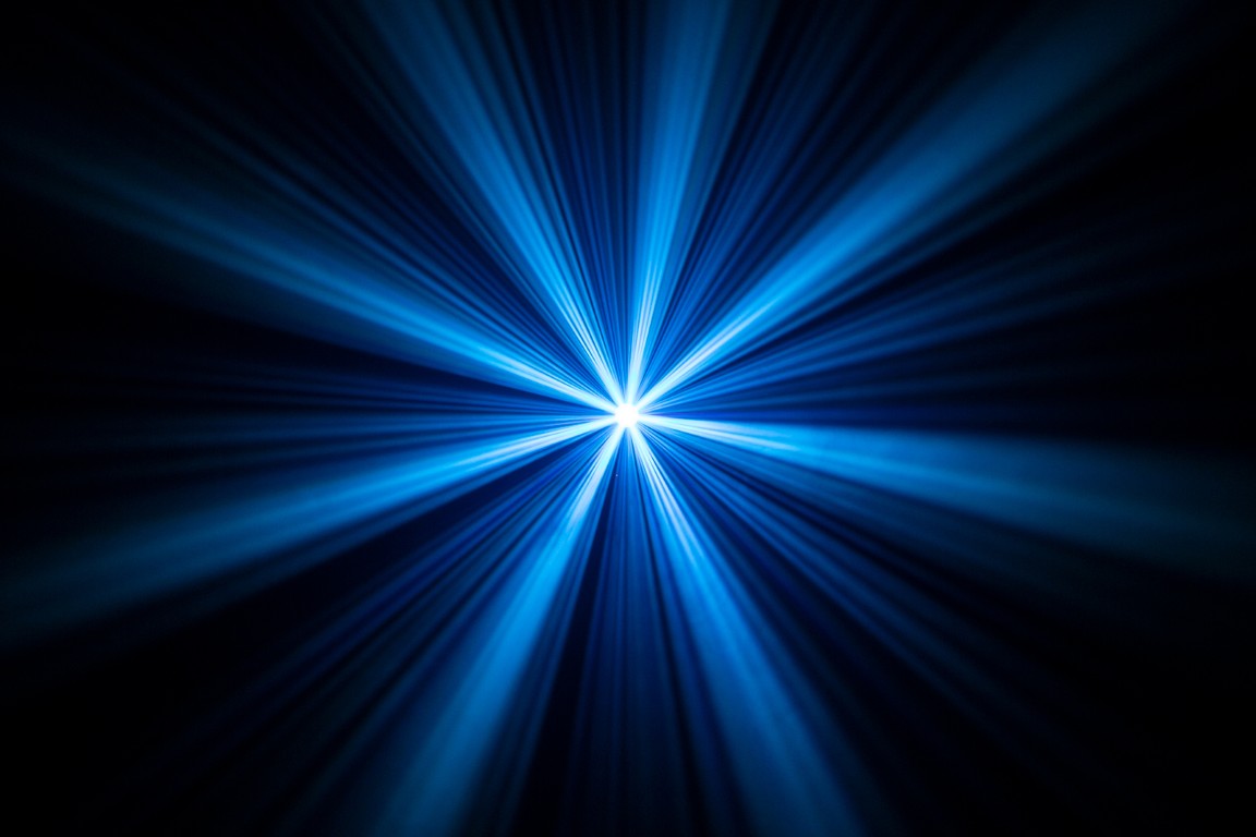 Krachtige en budgetvriendelijke Moving BEAM, op basis van een 200W high power LED! - CHALLENGER BEAM