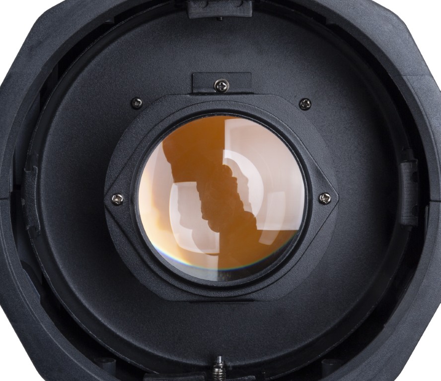 LED-profielspot voorzien van een 250W 3200K COB LED en meerdere apart verkrijgbare opties: verschillende optieken (ETC compatibel), gobo houder, iris - BT-PROFILE250/LED ENGINE