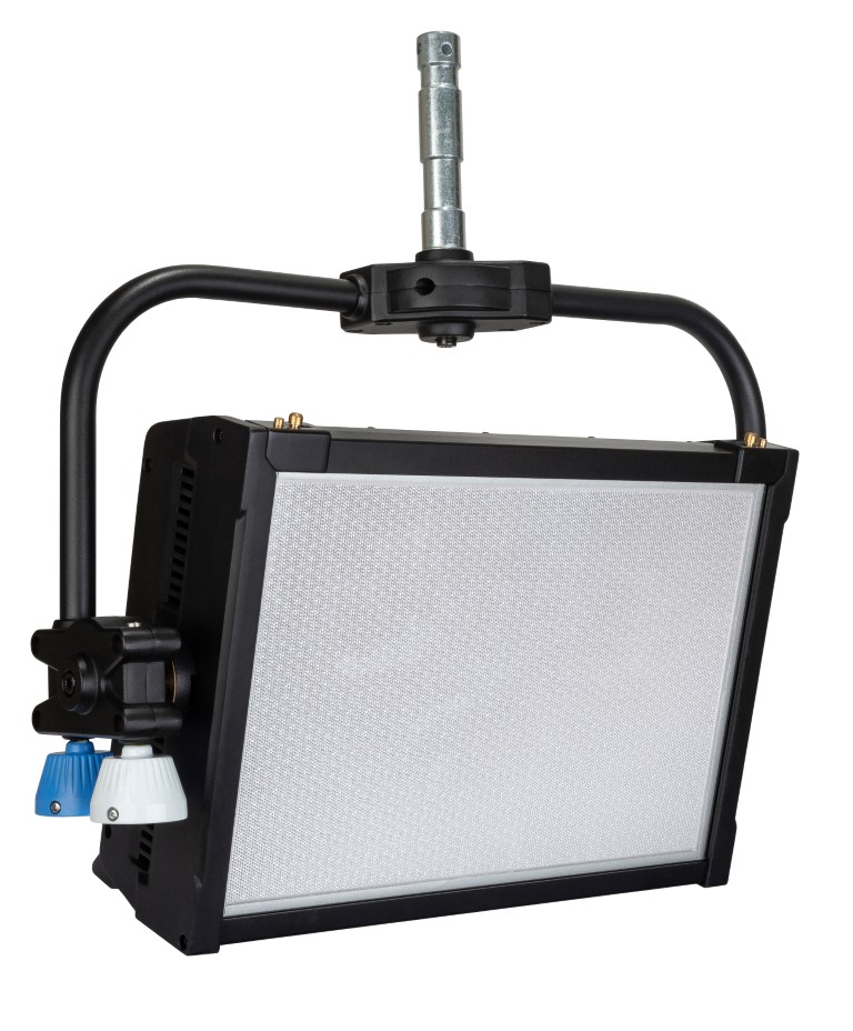 Voor eenvoudige en snelle uitlijning van de BT-TVPANEL in hoge TV-studio's kan de standaard ophangbeugel worden vervangen door deze optioneel verkrijgbare BT-TVPANEL YOKE - BT-TVPANEL YOKE