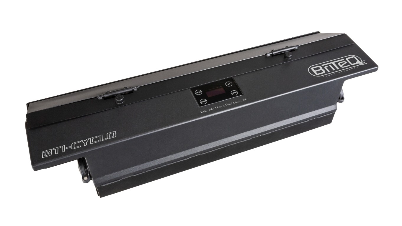 Krachtige IP65 full color LED cyclorama! Kan worden gebruikt voor achtergrond- en voetlicht op zowel binnen- als buitenpodia. - BTI-CYCLO