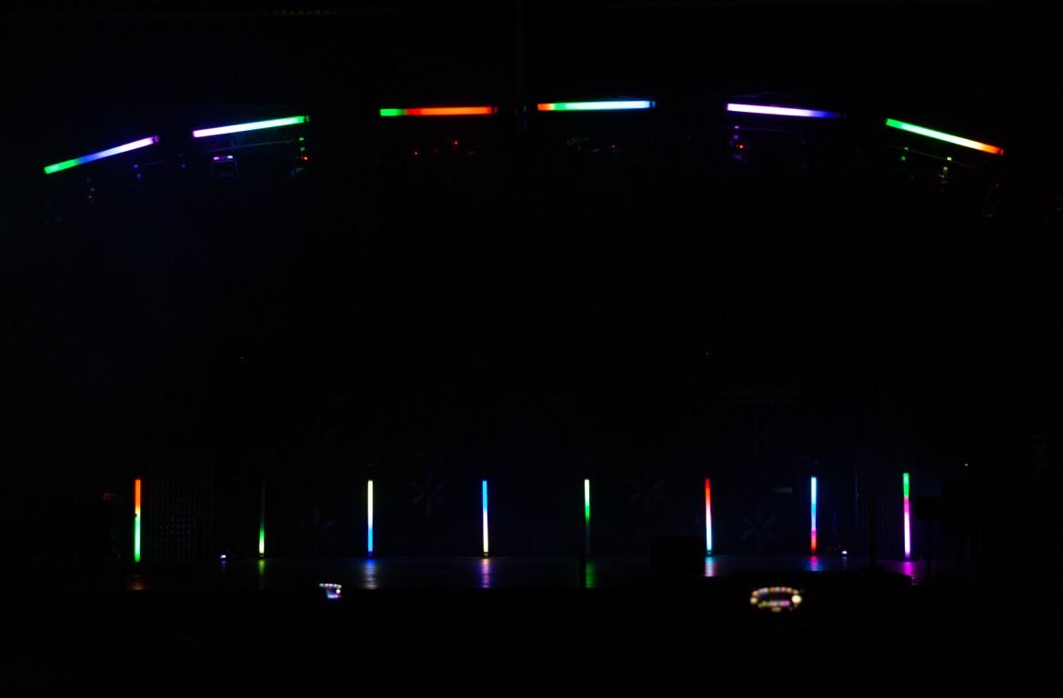 Decoratieve LED TUBE met 8 RGB kleurenzones (pixels) - PIXEL PIPE