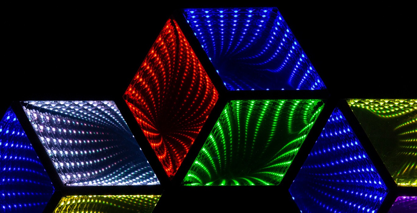 Fantastisch 3D spiegeleffect (RGB) voor allerlei decoratieve doeleinden - HEXAGON 3D