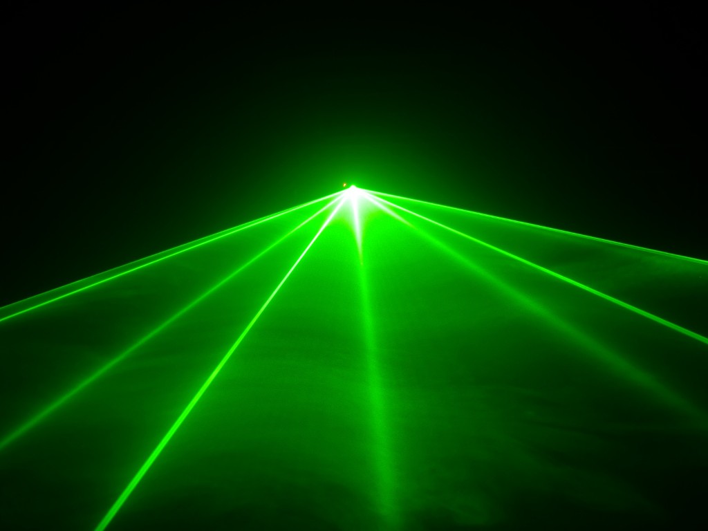 Aantrekkelijke 50mW groene laser voor DJ's, pubs en kleine discotheken - SPACE-4 Mk2 LASER