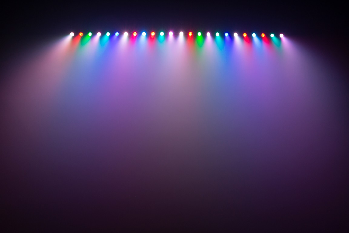 Full color lichtbalk met 12x 3W RGB LED's en individuele pixelcontrole - PIXBAR 12TC