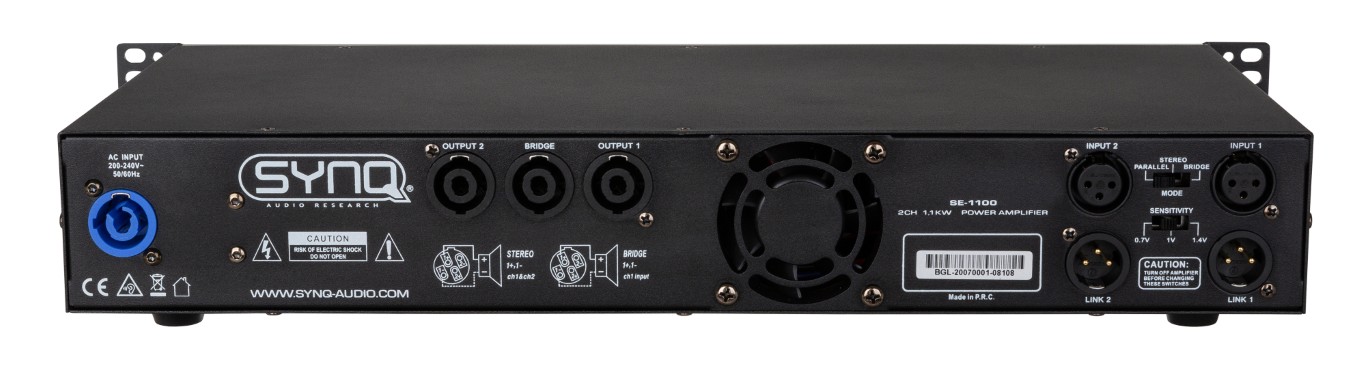 2x 550Wrms CLASS-D versterker, lichtgewicht (slechts 3,85kg) met krachtige basweergave en kristalheldere hoge frequenties. Perfect voor clubs, verhuur, theater, ... - SE-1100