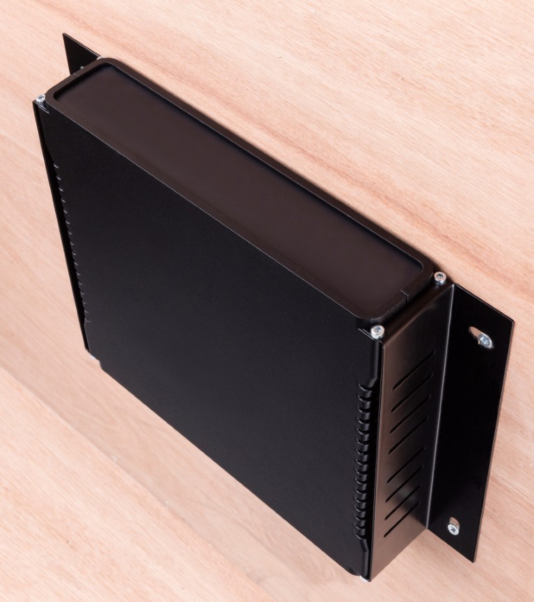 Optionele montagebeugel om bepaalde Briteq / Synq units onder een tafel/bureau of tegen een muur te monteren - WALL MOUNT SET