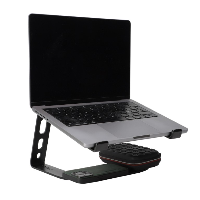 MEDIA5 is een stalen standaard voor laptops of controllers, geleverd met beschermende pads - MEDIA5