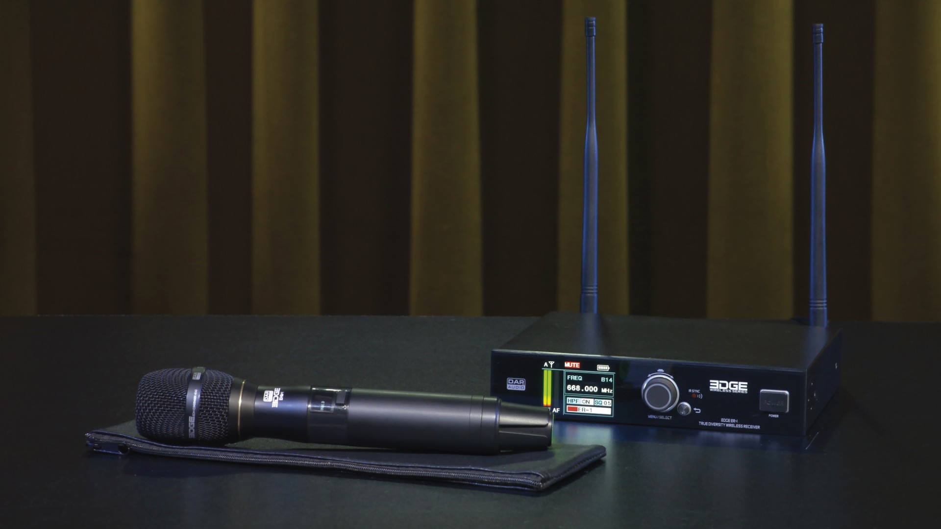 EDGE EHS-1 Draadloze Handmicrofoon Set - 610-670 MHz