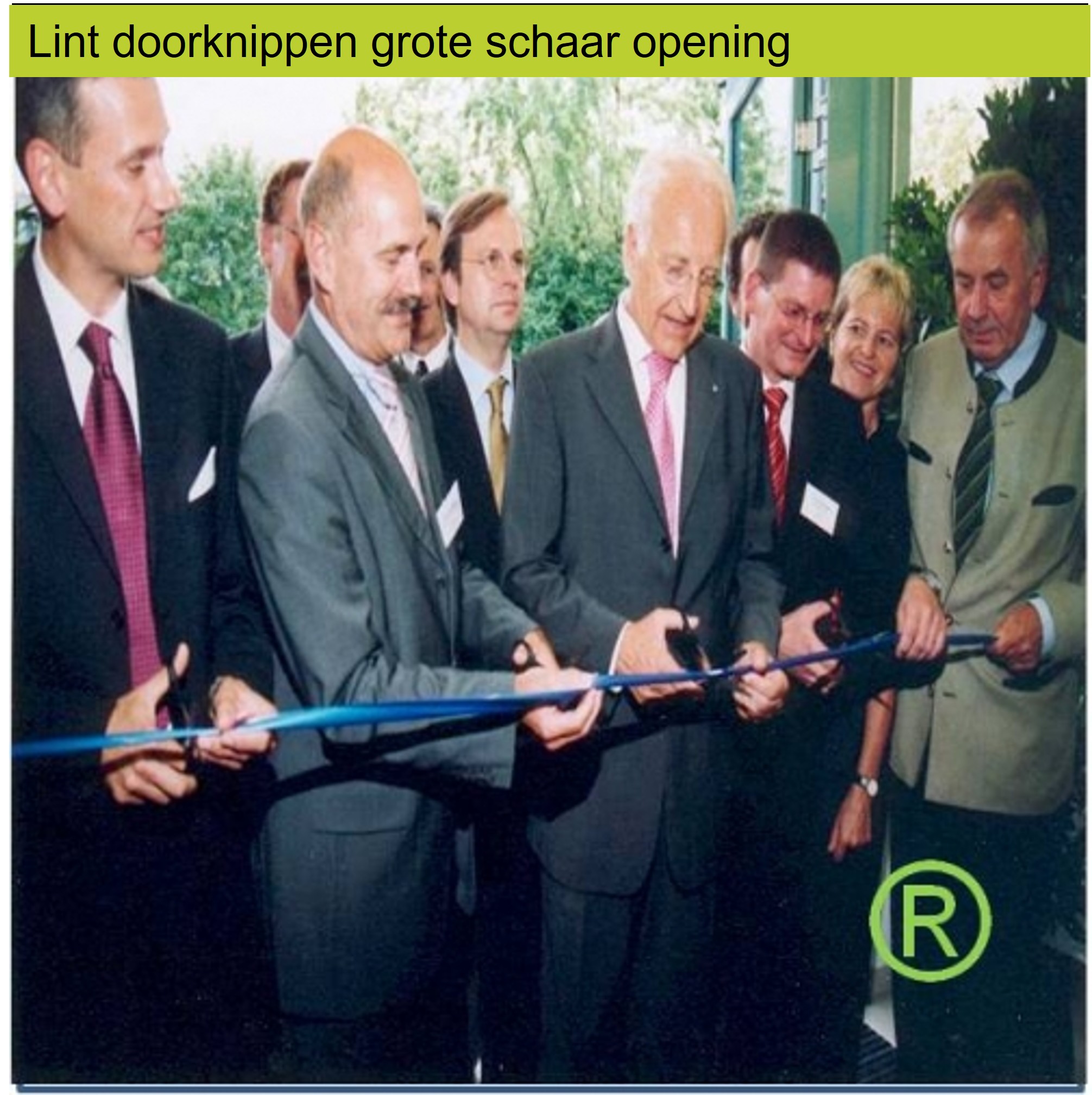 Lint doorknippen grote schaar opening